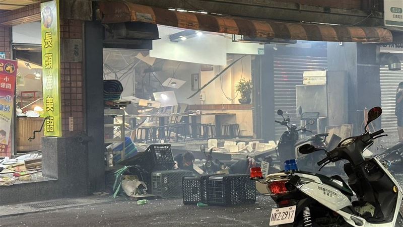 蘆洲氣爆7傷…2警放勤務「衝爆炸點扛人」