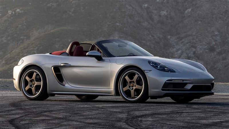 保時捷決定放棄四缸渦輪，未來718將保留六缸。（圖／翻攝Porsche網站）