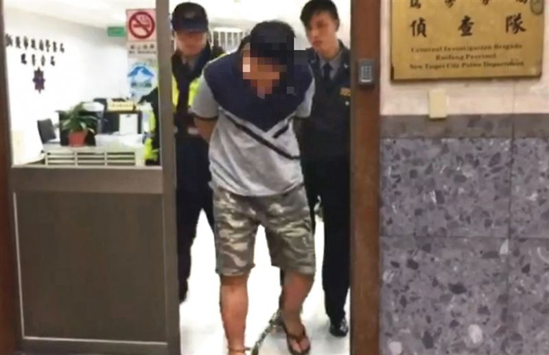 蘇男（中）因殺人案被輕判11年，出獄後隨即重操舊業，行竊不斷，一再被逮入獄。（東森新聞提供）
