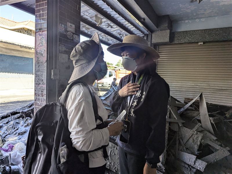 楊華美表示，有2企業捐慰問金給罹難者家屬，從花蓮市殯儀館一路南下，逐戶聯繫到家屬，展現災難時的人性光輝。（圖／翻攝自楊華美臉書）