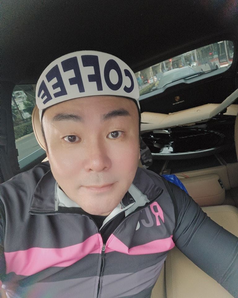 藝人洪毛驚傳住院。（圖／翻攝自臉書）