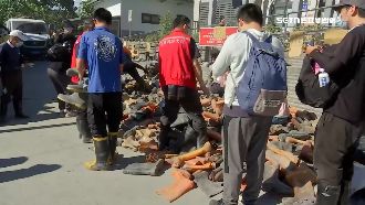 雨鞋、手套太多了　指揮中心籲不用再帶來