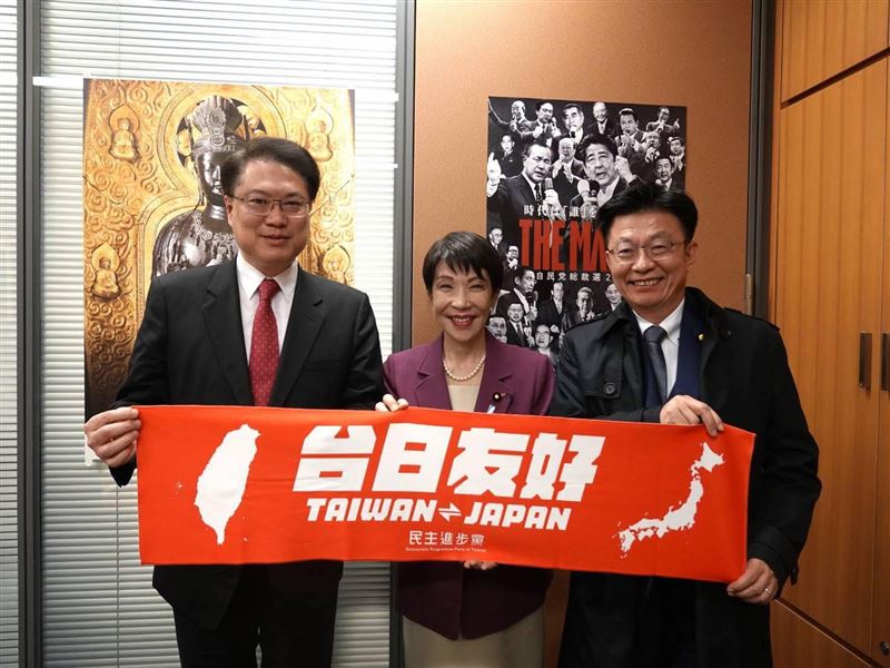 民進黨前秘書長林右昌回憶與高市早苗的互動，恭賀她當選自民黨總裁。（圖／翻攝自林右昌臉書）