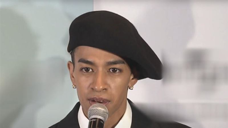 草間理查敬太當眾裸露下體遭逮。（圖／翻攝自YouTube）