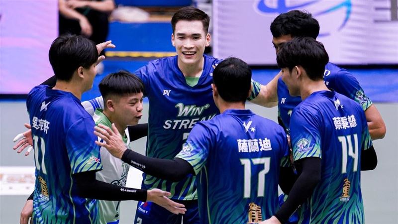 臺中連莊主場開幕戰擊敗桃園雲豹飛將，開季笑納2連勝。（圖／臺中連莊提供）
