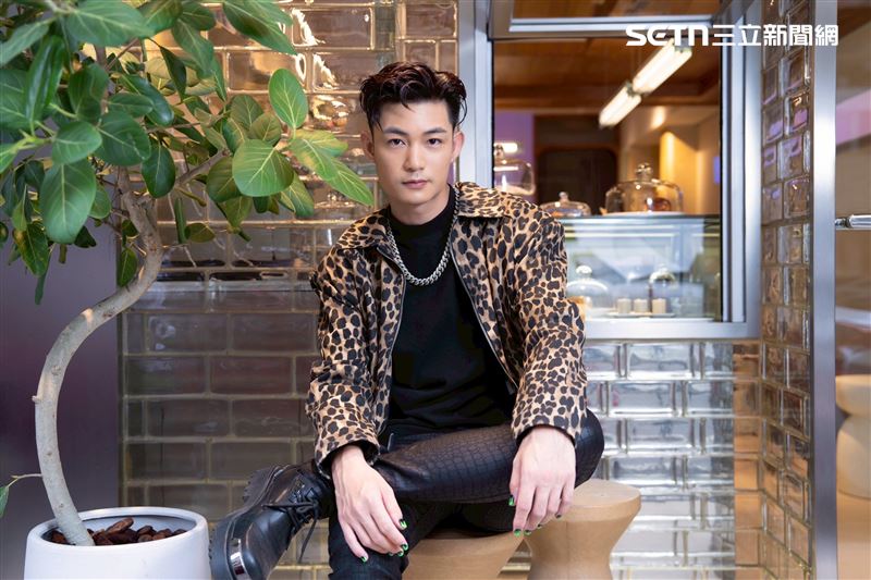 AZ李孝祖即將舉辦演唱會，接受三立新聞網專訪分享出道辛酸血淚。（圖／記者趙于瑩攝影）