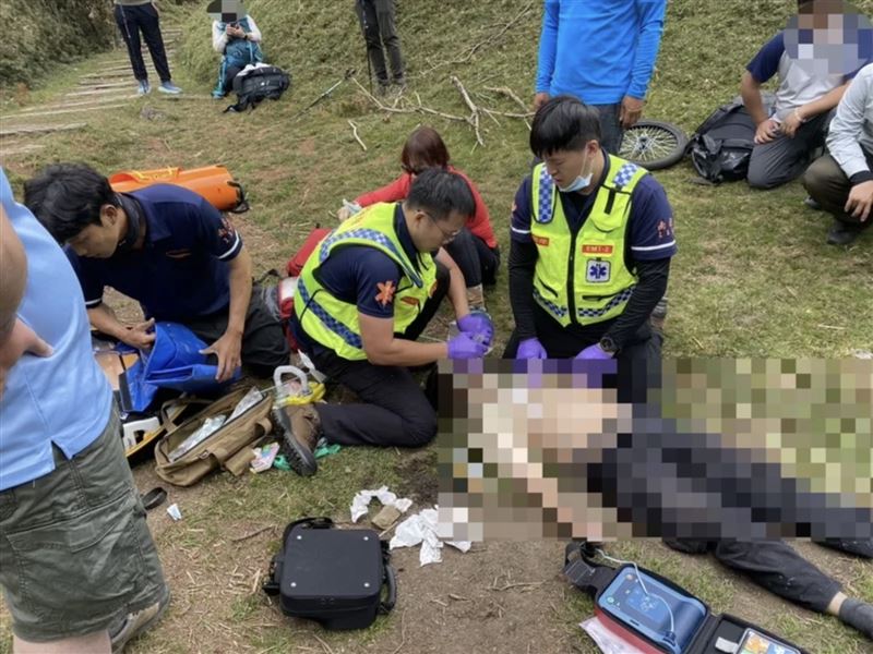 51歲張姓山友，今（4日）上午獨攀麟趾山暈厥，送醫不治。（圖／翻攝畫面）