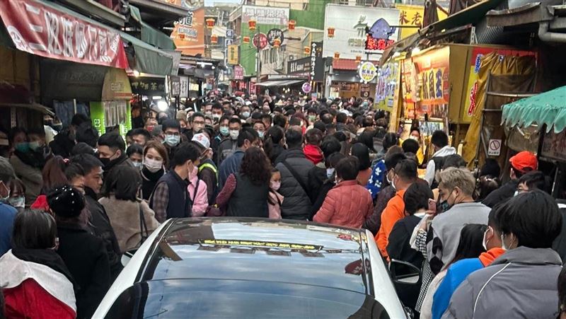 狠甩九份、旗山！「最強老街」霸主出爐