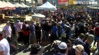 超越教師節人潮！鏟子、水電超人湧進光復
