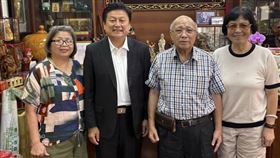 傅崐萁表示，台北松山慈祐宮董事長陳玉峰將捐助1000台變頻雙門電冰箱，下周起將逐一宅配到府給所有災民。（圖／翻攝自傅崐萁臉書）