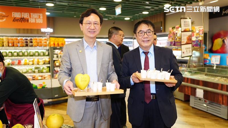 星國一起過中秋！黃偉哲飄洋過海推台南柚