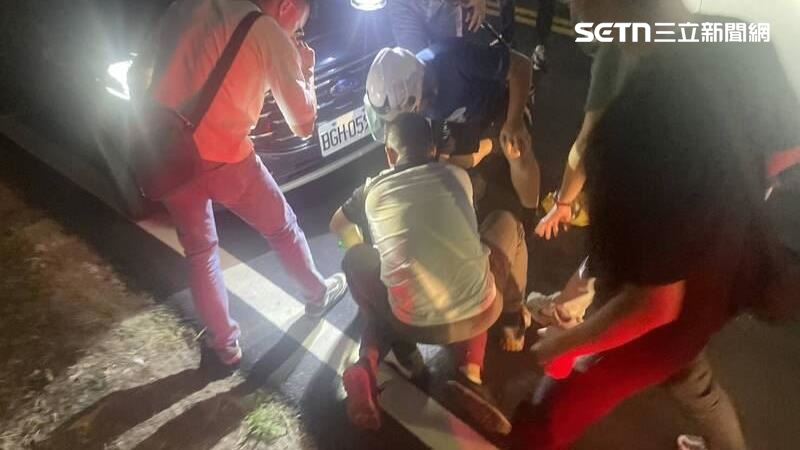 一名21歲越南籍黎姓男大生，3日凌晨持BB槍闖入苗栗一處超商內射擊店員後，搶走2瓶飲料，徒步逃逸，最後被警方逮捕。（圖／翻攝畫面）