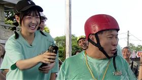 籃籃（左）與胡瓜闖關（圖／民視提供） 