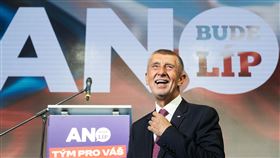 自稱「川普派」的前總理巴比斯（Andrej Babiš）所領導的「不滿公民行動黨」（ANO），在此次國會選舉拿下35%選票。（圖／美聯社／達志影像）