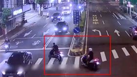 林男拒檢逃逸違規。（圖／翻攝畫面）