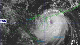 颱風麥德姆5日即將在中國廣東湛江登陸。（圖／翻攝自X平台 @geogeolite）