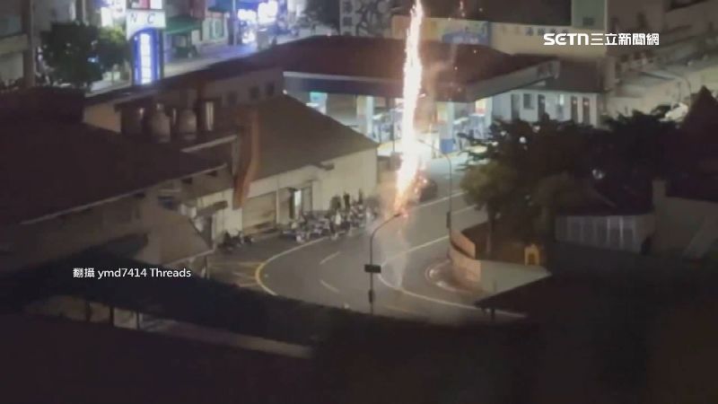 高雄餐飲店員工深夜放煙火擾民。（圖／翻攝自ymd7414 Threads）