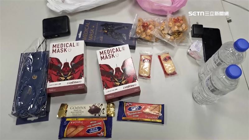廖姓男子車上被搜出大量免費物資