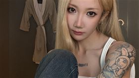 粉絲都相當擔心乃萬的身體狀況。（圖／翻攝自微博）