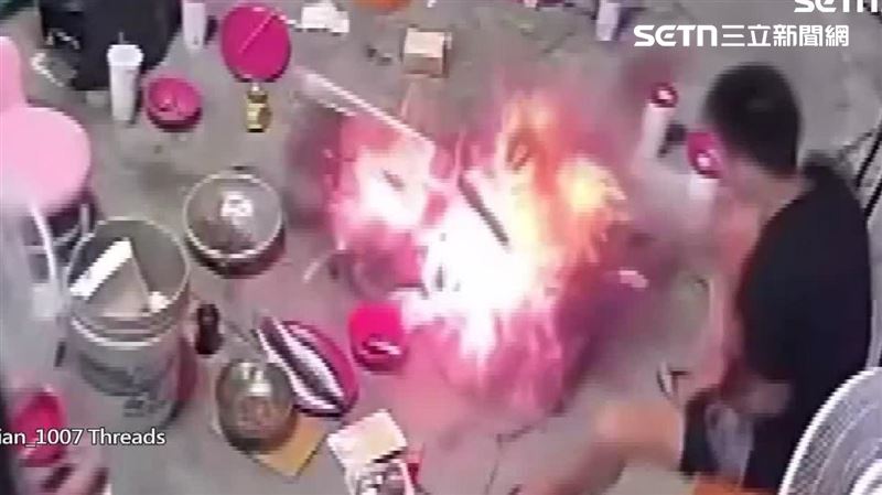 木炭「放水泥地」生火烤肉 地面突爆開