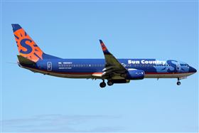 一名口罩怪客搭乘太陽城航空班機在機上鬧事，導致飛機緊急迫降芝加哥。（示意圖／翻攝維基百科）