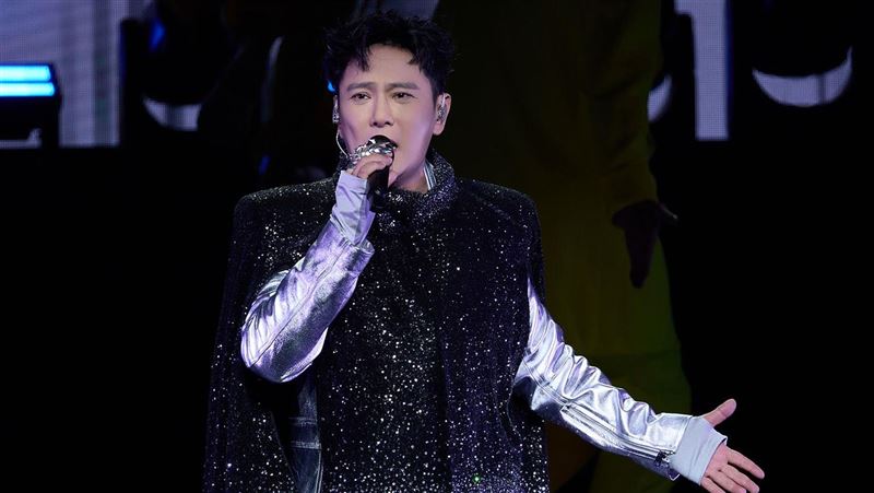 張信哲唱進最高殿堂　抗癌女星朝聖近況曝