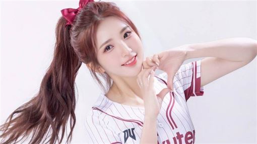 Dora唱年度單曲！曝她「29缺1」消失原因