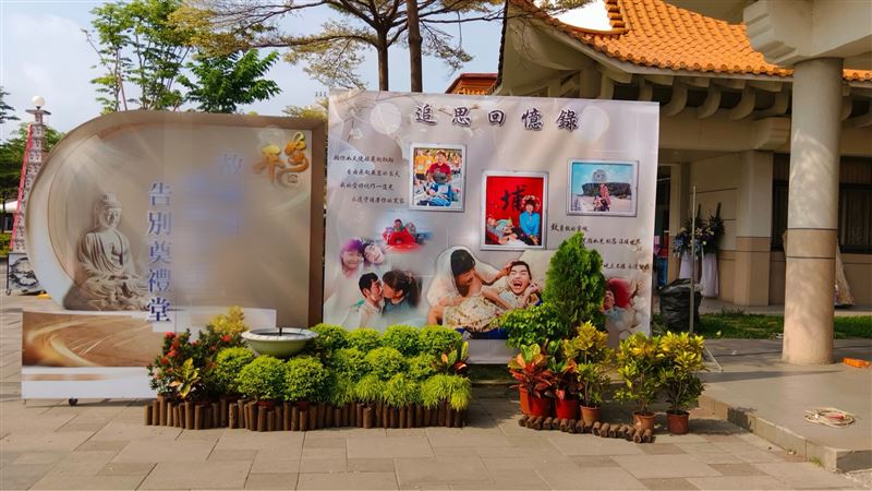回憶錄是母子倆四處征戰的軌跡，踏實且富足。（圖／翻攝自小比的跑旅雜記臉書）