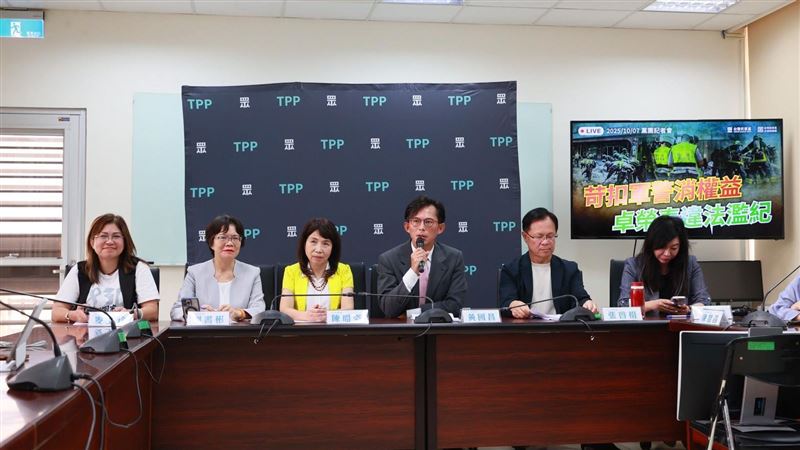 週刊爆養狗仔賣照斂財!黃國昌回應了