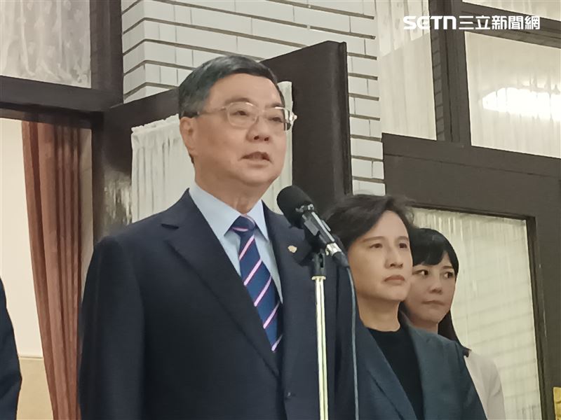 行政院長卓榮泰今（7）日上午赴立法院進行施政報告備詢前受訪。（圖／記者盧素梅攝影）