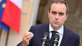 法國總理勒克努上任不到一個月即閃電請辭。（圖／美聯社／達志影像）