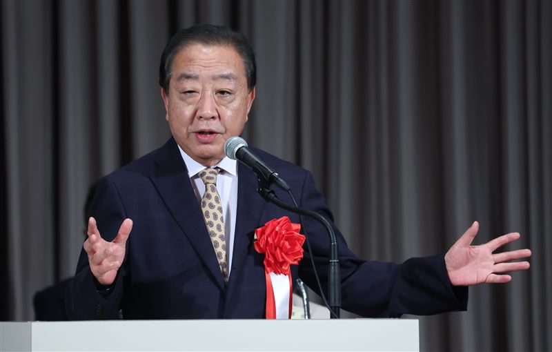 日本前首相野田佳彥。他是最大在野黨、立憲民主黨的黨魁，雖然理論上他可藉由整合反對勢力選票，重回首相寶座，但各黨的分裂恐怕讓這美夢提早幻滅。（圖／美聯社／達志影像）