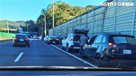 基隆,角鋼,保時捷,底盤,橋台,車主,破輪,台62線,工務段,柏油路,補強（圖／翻攝畫面）