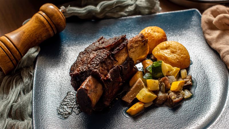 《暴君的廚師》燉牛排神料理　台灣早就有