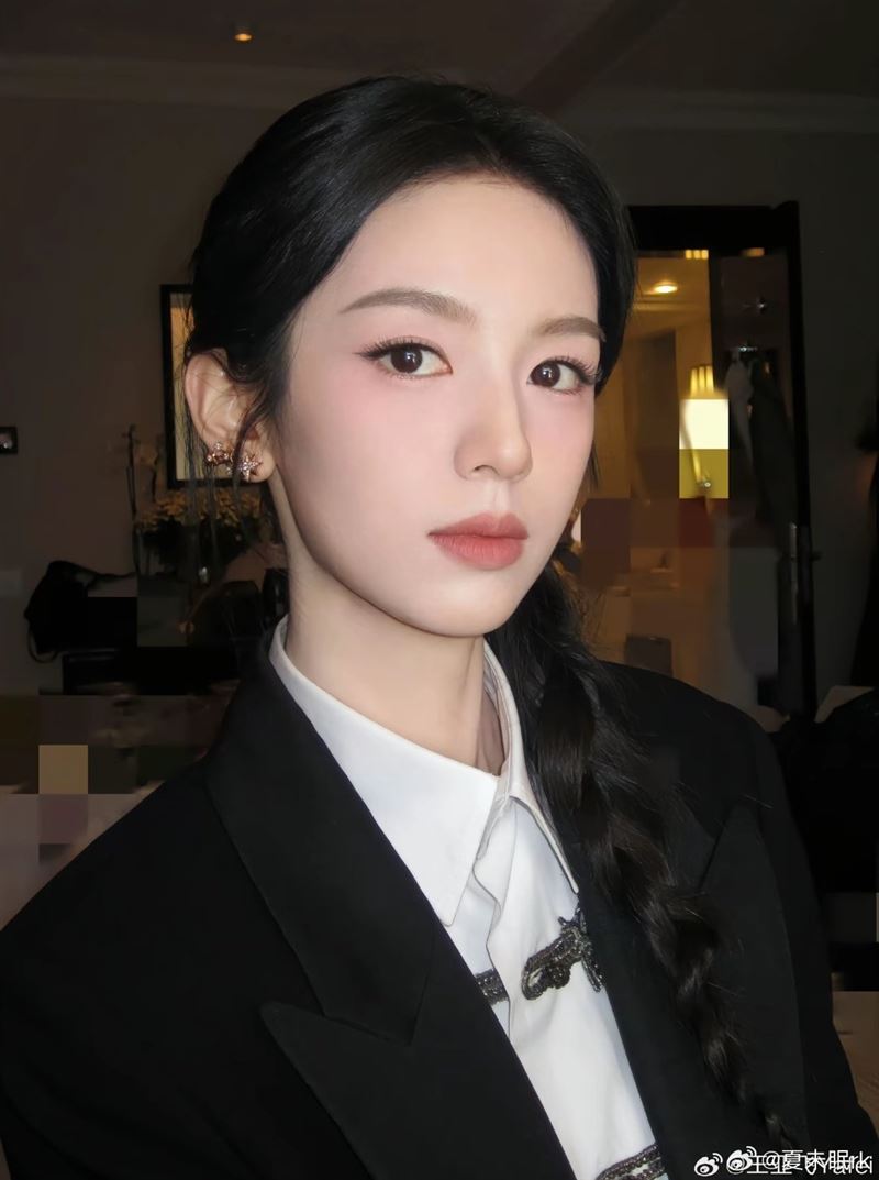 周也無辜被捲入風波，至今未出面發聲。（圖／翻攝自微博）