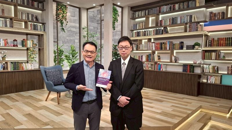 鄭弘儀專訪耐能智慧創辦人兼執行長劉峻誠（圖／三立提供）