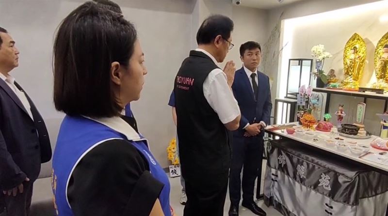 新／挖土機超人敗血症　張善政靈堂拈香