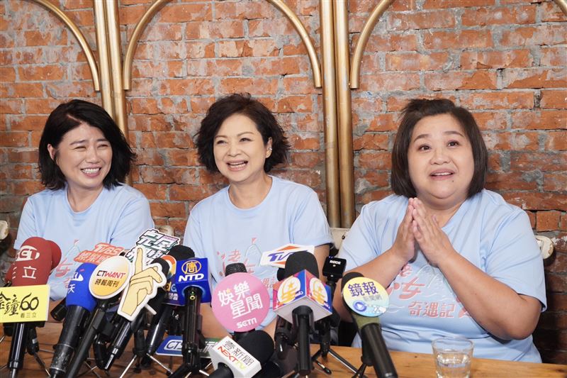 嚴藝文（左起）、楊貴媚、鍾欣凌入圍金鐘（圖／記者趙于瑩攝影）
