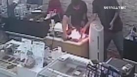 文 修手機瞬燒1800