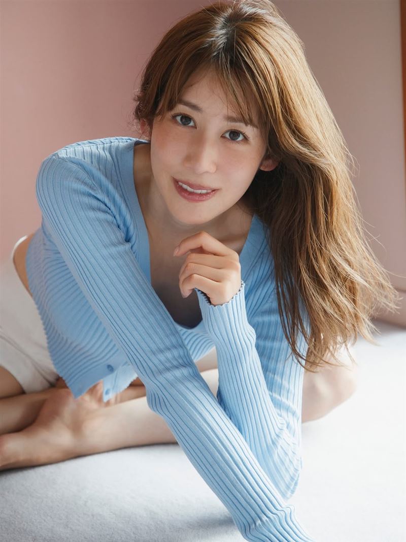 中川安奈拍攝性感寫真實現真正的「肉體自由」。（圖／翻攝自IG @nakagawa.anna1022）