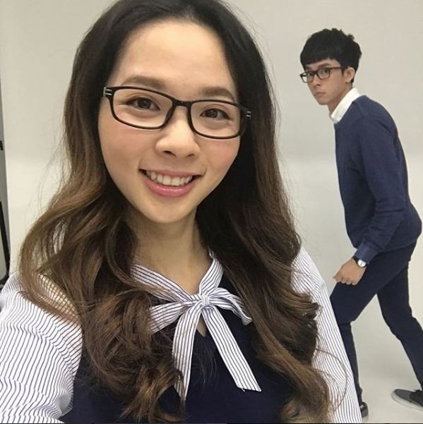 網紅滴妹當年跟哥哥阿滴因為拍攝英文教學而走紅，近年來則跨足餐飲業，斥資百萬創立手搖品牌。（圖／翻攝自滴妹臉書）