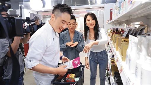 說出器官被檢舉　依依賣保養品接鉅額罰單