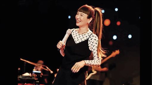 女星認愛小21歲網紅　他與前女友親密出遊