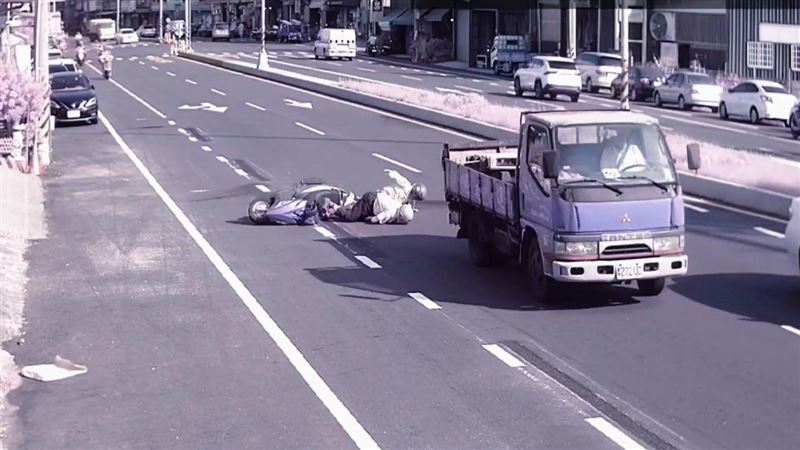 老夫婦遭擦撞倒地翻滾　駕駛肇逃辯沒感覺