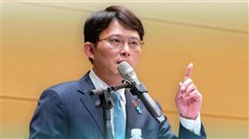 黃國昌的「狗仔集團」風波延燒。（圖／翻攝自黃國昌臉書）