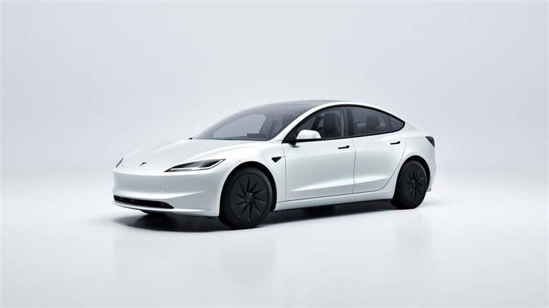 特斯拉頂級連線（Premium Connectivity）將改為訂閱制。（圖／翻攝Tesla網站）