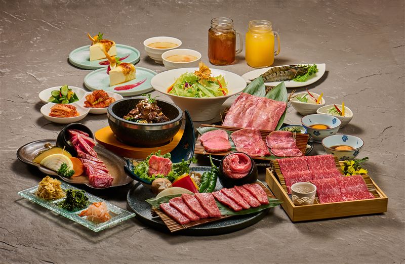 配合新莊店開幕，赤虎再推全新「滿腹拼盤」，還有新莊店期間限定「豐宴套餐」。(圖／焼肉の名門赤虎)