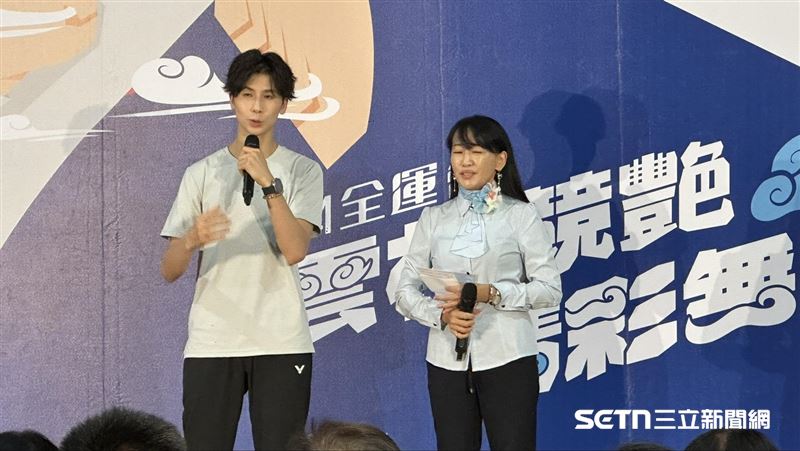 巴黎奧運金牌林郁婷(左)擔任雲林全運會代言人。（圖／記者蔡厚瑄攝影）