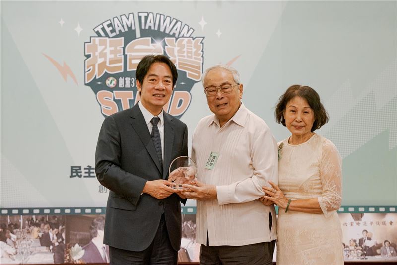 前行政院長張俊雄辭世，總統賴清德11日將赴告別式並頒發褒揚令。（圖／翻攝自賴清德臉書）