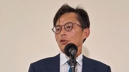 民眾黨主席黃國昌近日遭週刊爆料養狗仔跟監政敵。（資料圖／民眾黨提供）
